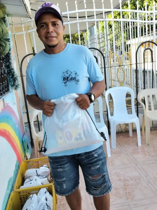 Entrega de mercaditos a las familias de la comunidad – foto 4