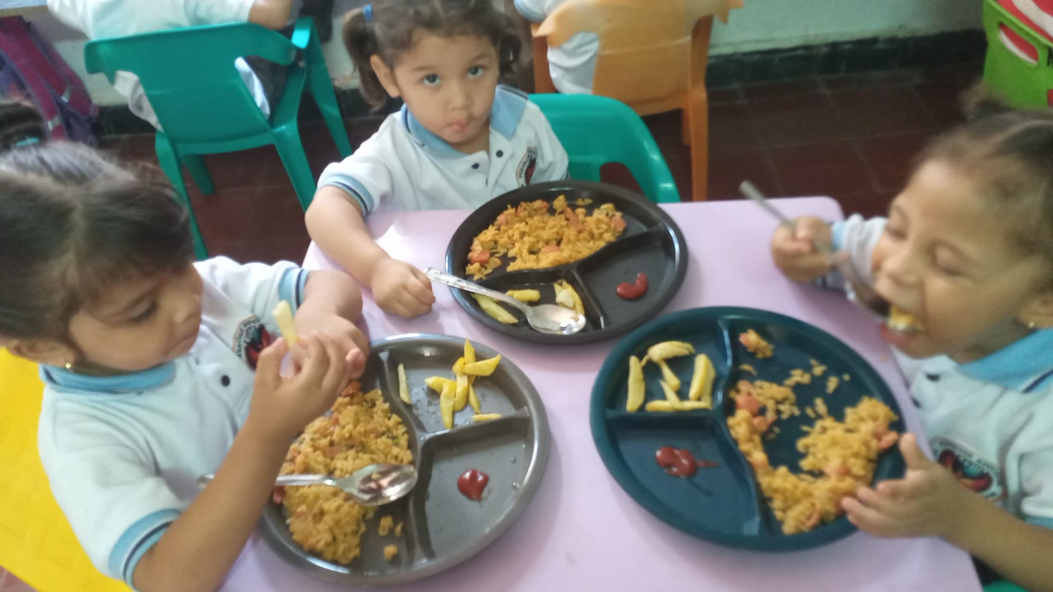 Niños aprendiendo
